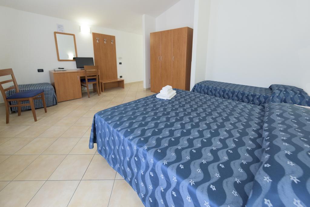 Resort Isola Rossa Боза Стая снимка