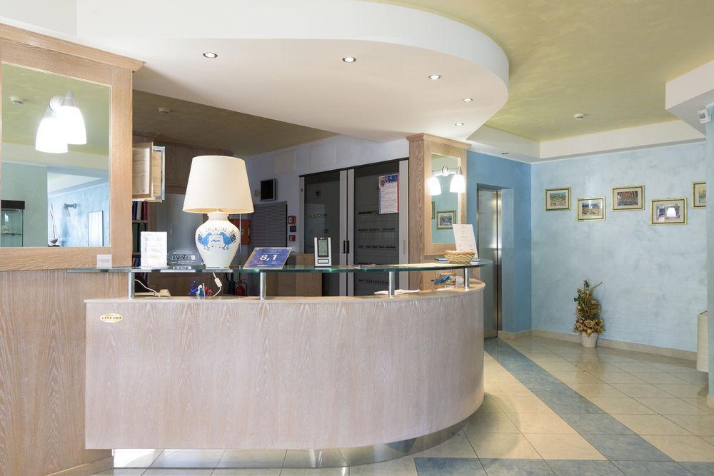 Resort Isola Rossa Боза Екстериор снимка