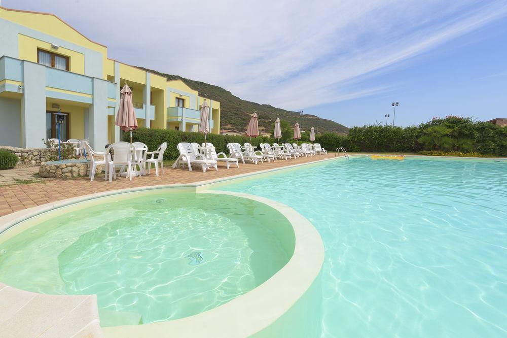 Resort Isola Rossa Боза Екстериор снимка