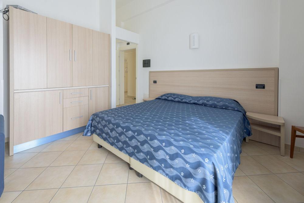 Resort Isola Rossa Боза Екстериор снимка