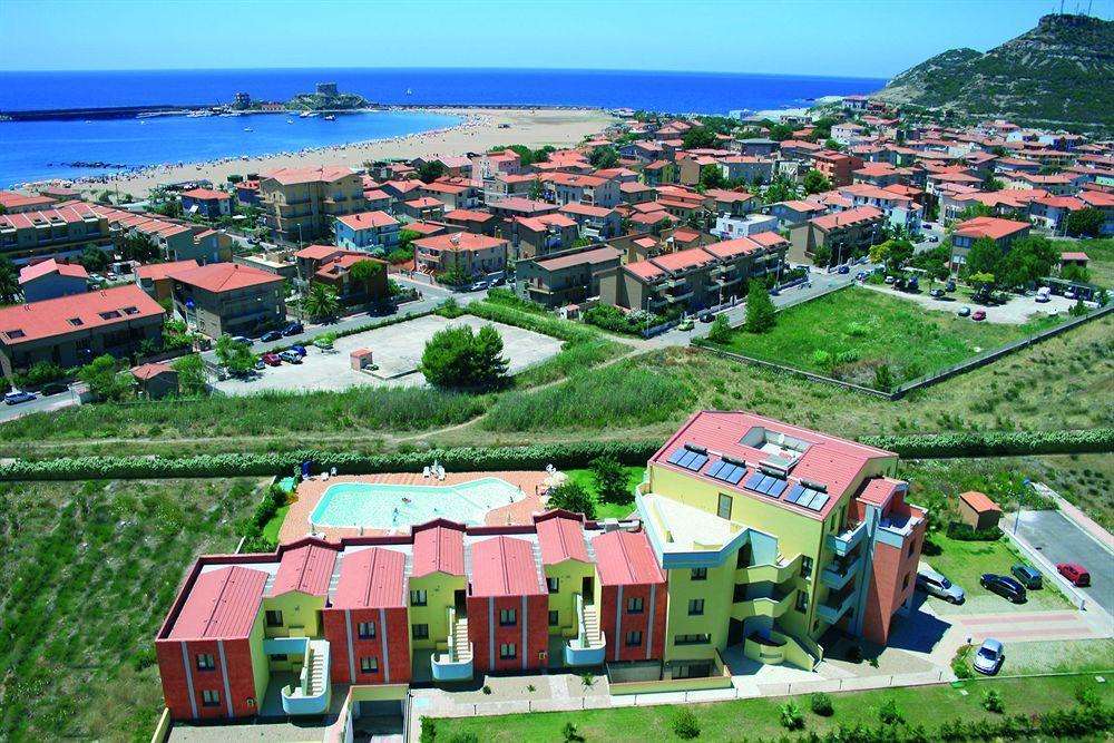 Resort Isola Rossa Боза Екстериор снимка